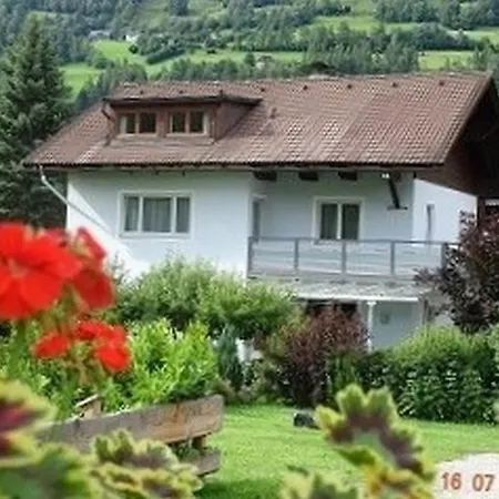 Strauss Apartment *