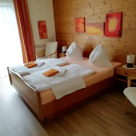 Strauss Apartment *