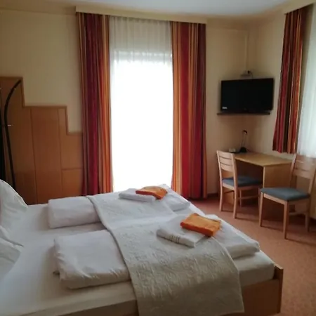 Strauss * Sankt Lorenzen ob Murau