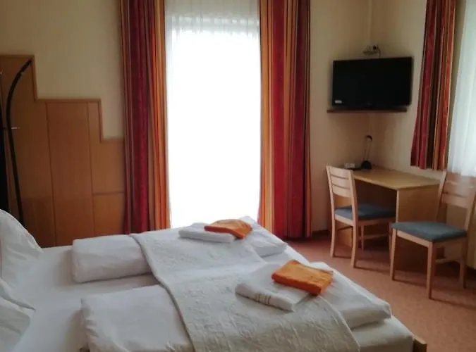 Strauss * Sankt Lorenzen ob Murau